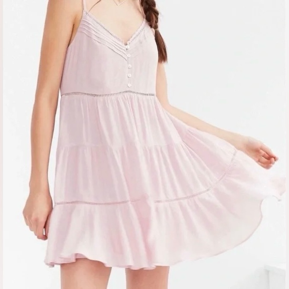Urban Outfitters Kimchi Blue Pansy Tiered Mini Dress - Pastel Pink - 0